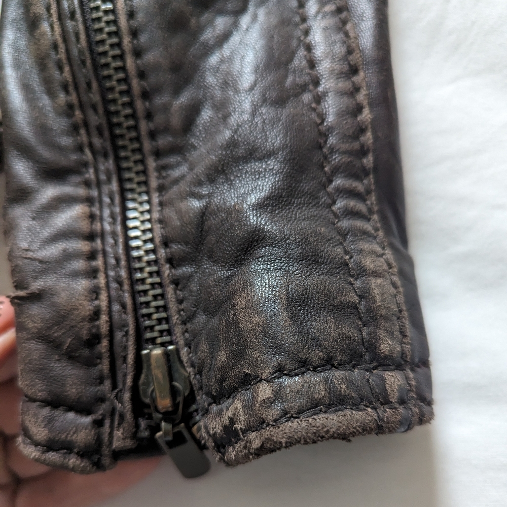 Aqua aviation inspired leather jacket with lambswool collar and zipper details - Picture 11 of 14